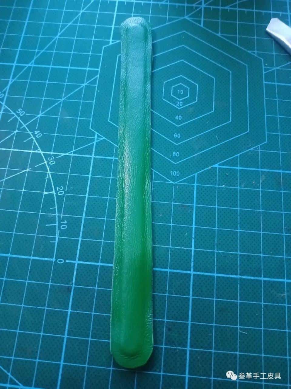 皮手环简单制作教程